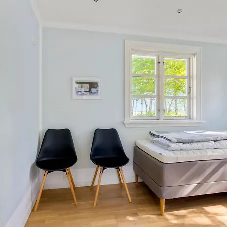 Сasa de vacaciones Lovely In With House Sea View *