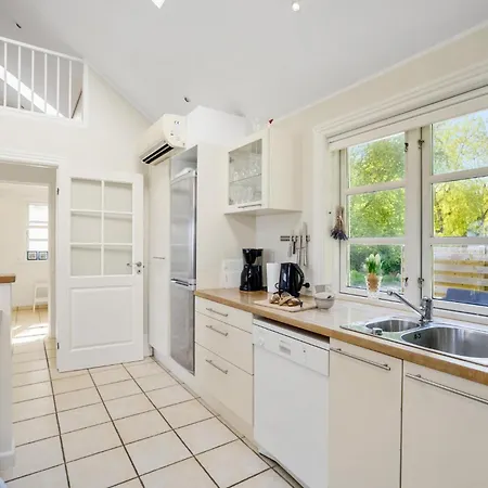 Lovely In With House Sea View