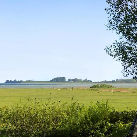 Сasa de vacaciones Lovely In With House Sea View *